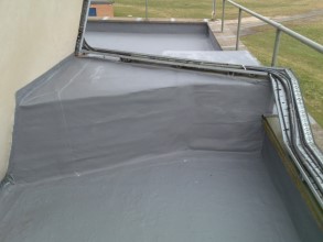 用贝尔佐纳 (Belzona) 3111(弹性膜)密封几何外形复杂的不同基材 用贝尔佐纳 (Belzona) 3111(弹性膜)密封几何外形复杂的不同基材