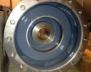 用贝尔佐纳 (Belzona) 1321 进行内部涂装